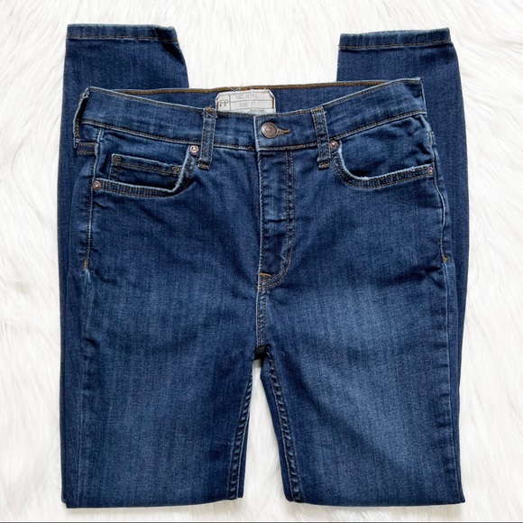 Free People Distressed Busted Knee Medium Wash Mid Rise Cropped Skinny Jeans - Picture 7 of 11